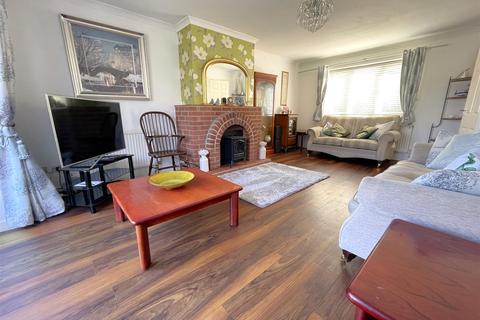 3 bedroom detached house for sale, Riverside Walk, Bottesford