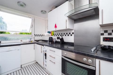 2 bedroom apartment for sale, Leith Towers, Grange Vale, Sutton