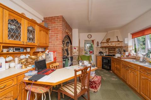 4 bedroom bungalow for sale, Treloen, Roberts End, Hanley Swan, Malvern, Worcestershire, WR8 0DL