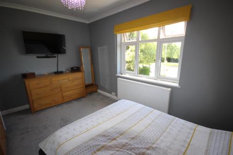 69a Ashby Road, Burton-on-trent, DE15 0NU