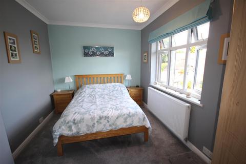 69a Ashby Road, Burton-on-trent, DE15 0NU