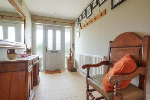 15 High Street, Broom, Alcester, B50 4HJ