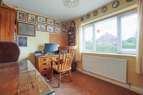 15 High Street, Broom, Alcester, B50 4HJ