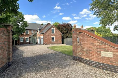 4 bedroom detached house for sale, Willow Tree House, North Road, Weston, Newark