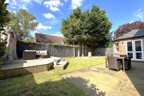 4 bedroom detached house for sale, Willow Tree House, North Road, Weston, Newark
