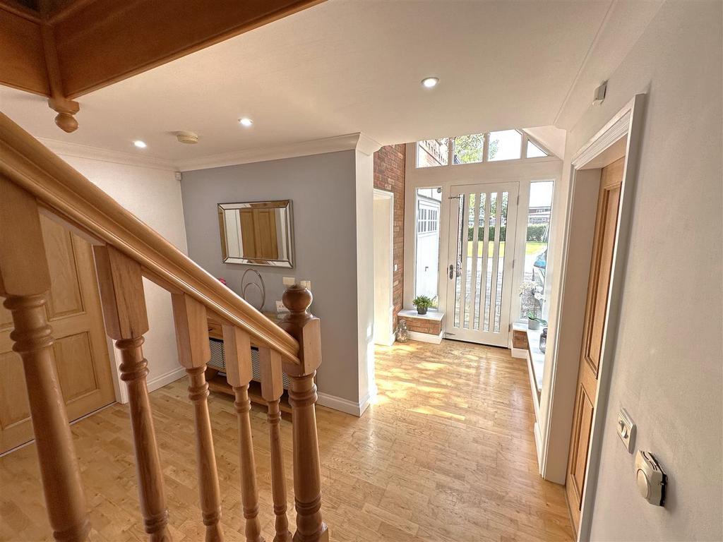 Reception Porch 656