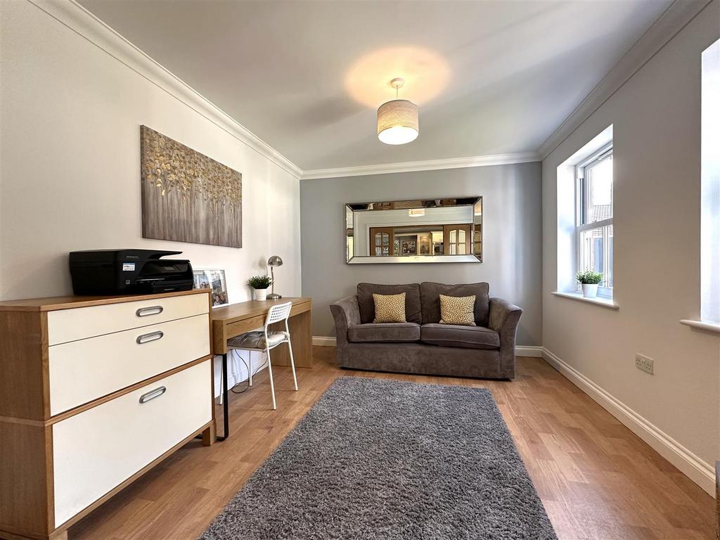 Secondary Sitting Room 599