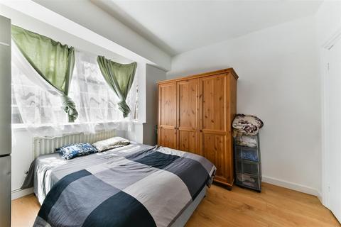 2 bedroom flat for sale, Orsett Terrace, London W2