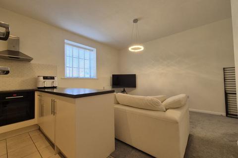 2 bedroom apartment to rent, Castle Road, Kidderminster
