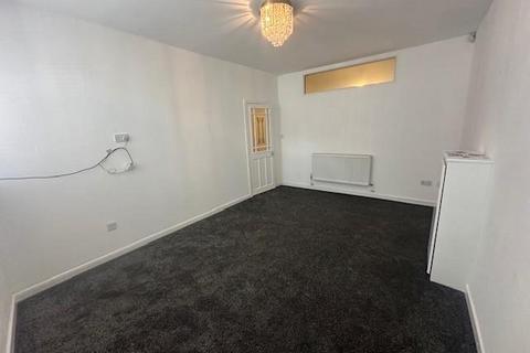 2 bedroom flat to rent, Seaview Road, Wallasey, CH45