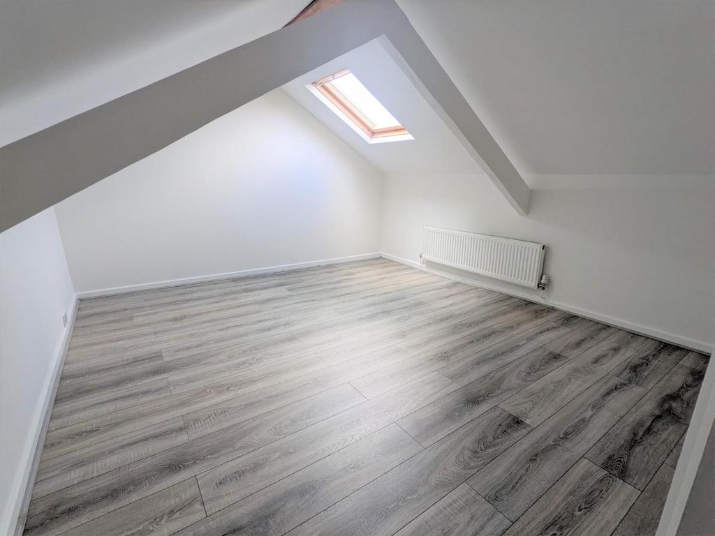 Loft Room.jpg