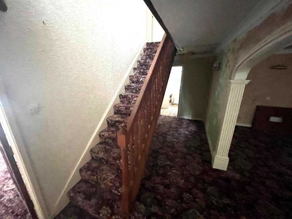 Hallway.jpg