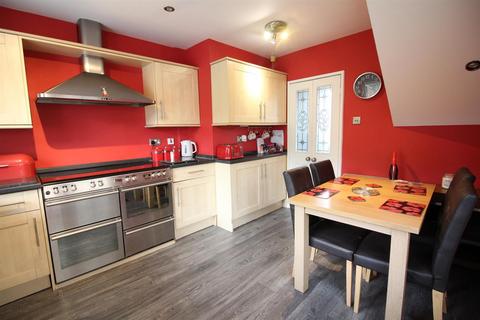 2 bedroom semi-detached house for sale, Mill Green Place, Leeds LS14