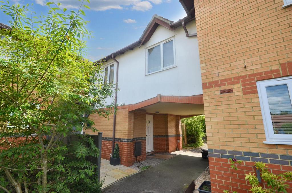 Regency Court, Gillingham 2 bed coach house for sale £165,000
