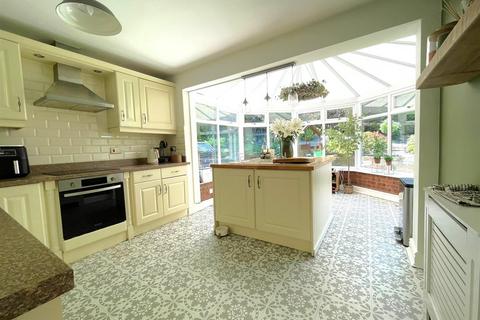 4 bedroom detached house for sale, Castle Park, Aldbrough, Hull