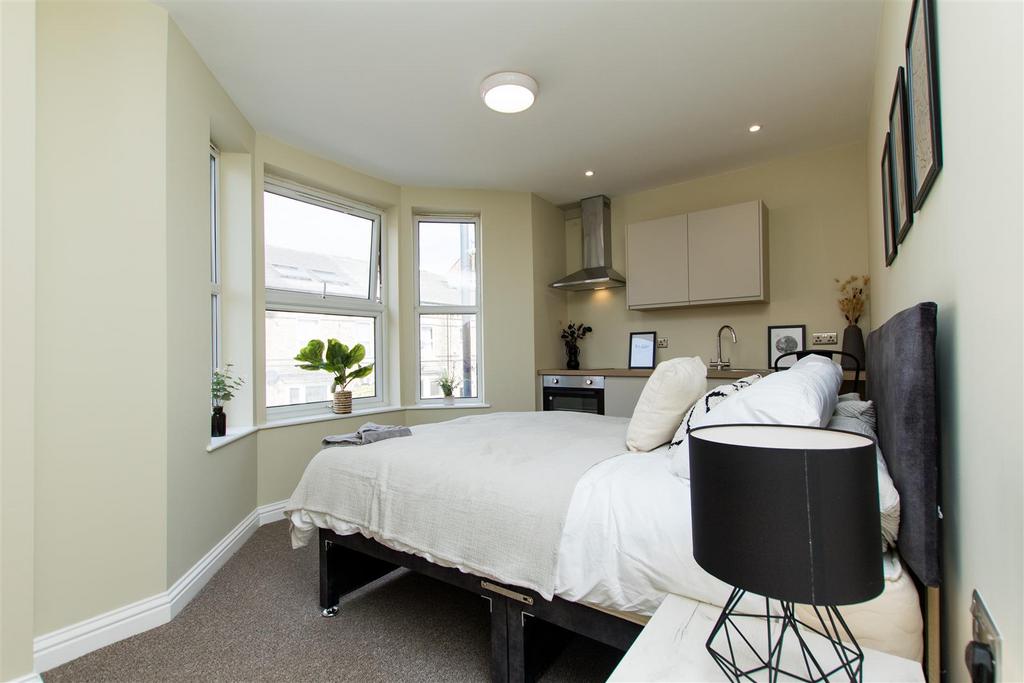 2 F0 A9044.jpg