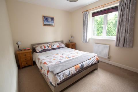 13 Granta Leys, Linton, Cambridge, CB21 4YT