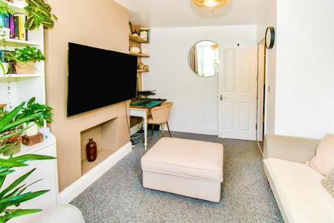 2 bedroom flat for sale, Harrow Road, Brislington, Bristol, BS4