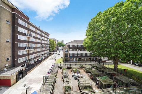 4 bedroom apartment for sale, Trellis Square, Bow E3