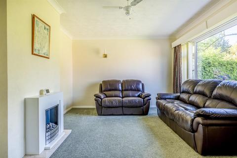 2 bedroom detached bungalow for sale, Greenfields Close, Shipston-On-Stour