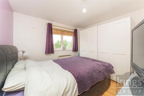 118 Melling Drive, Enfield, EN1 4UZ
