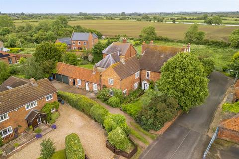 undefined, Crab Lane, North Muskham