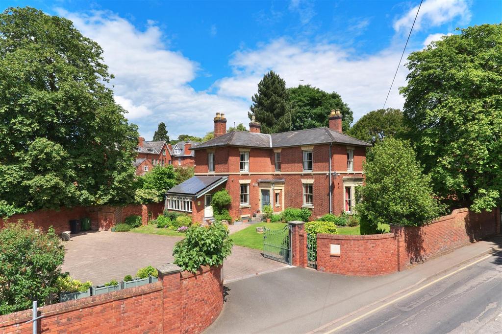 Southbank Road, Hereford 4 bed detached house for sale £950,000