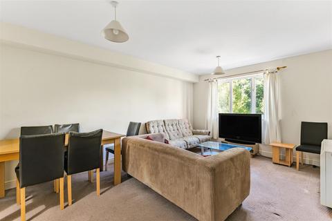 2 bedroom flat to rent, Faraday Road, Guildford