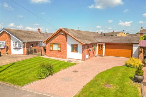 3 bedroom detached bungalow for sale, Ullswater Avenue, St Nicolas Park