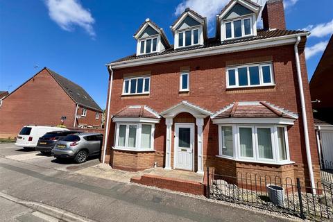 5 bedroom house to rent, Portreath Drive, Nuneaton, CV11 6GH