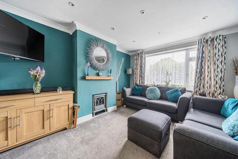 4 Chewter Close, Bagshot, GU19 5ND