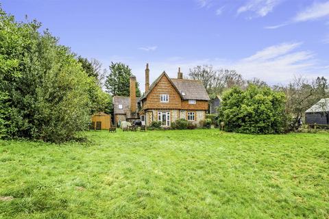 4 bedroom character property to rent, Leech Lane, Headley, Surrey