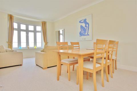2 bedroom flat for sale, Parkview Court, Fulham High Street, London