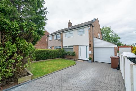 3 bedroom semi-detached house for sale, Linton Crescent, Leeds