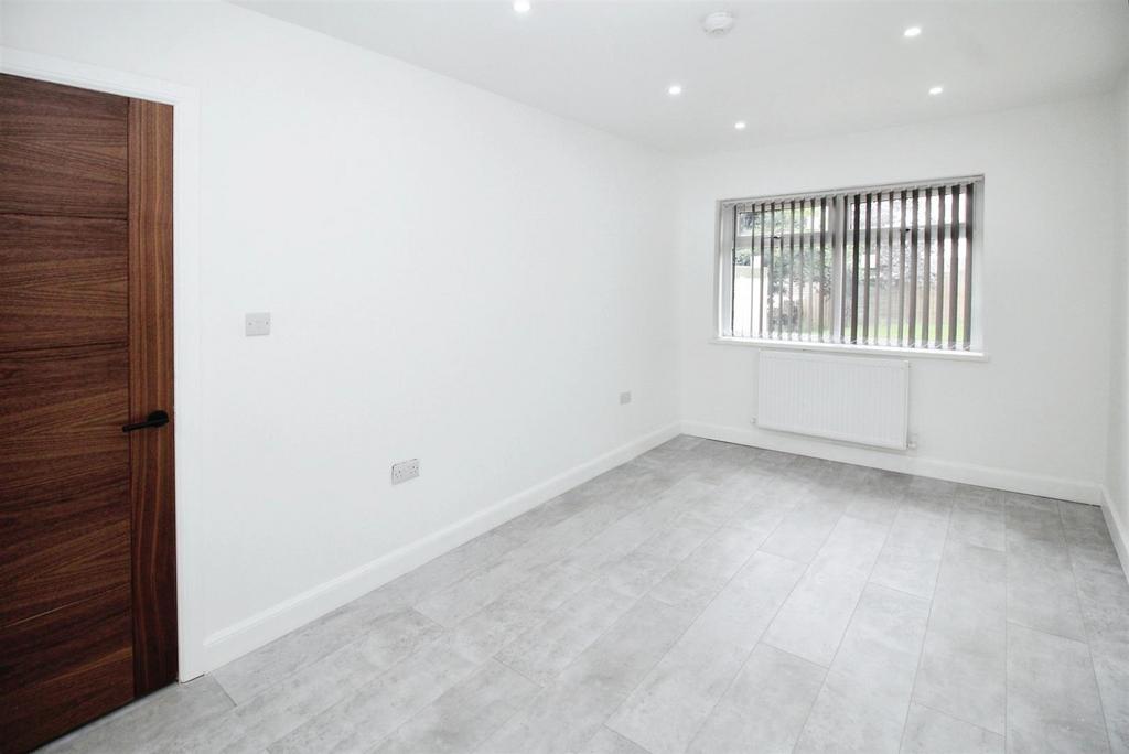 Bedroom 4/Reception Room 2