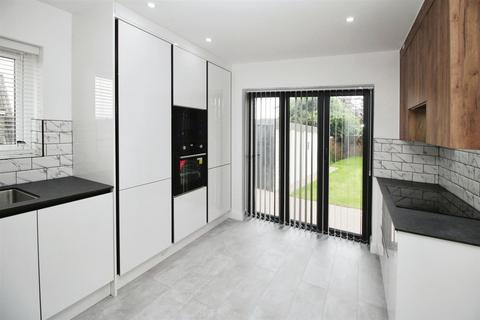 2 Spring Hill, Shipley, BD18 1ND