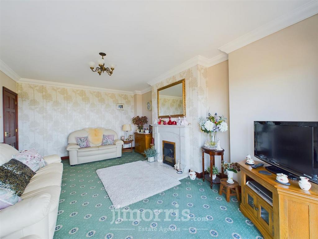 CAM02122 G0-PR0119-STILL012.jpg