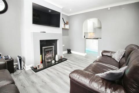30 Ashbourne Drive, Bradford, BD2 4AQ