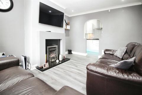 30 Ashbourne Drive, Bradford, BD2 4AQ