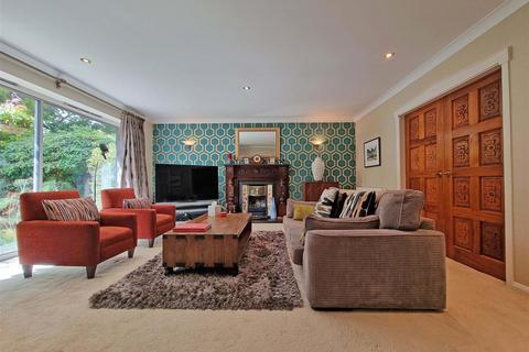 65 Lowbrook Lane, Tidbury Green, Solihull, B90 1QS