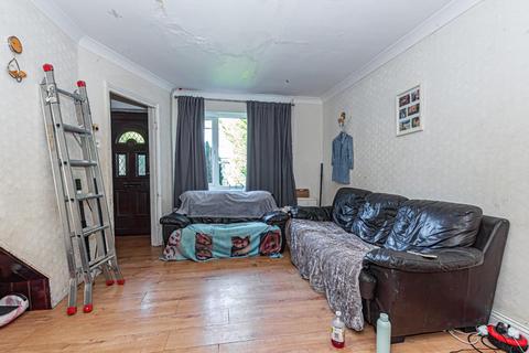 3 bedroom end of terrace house for sale, South View Gardens, Leighton Buzzard