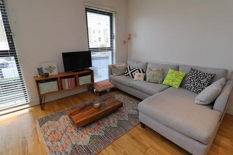 2 bedroom apartment to rent, New Cross Road, New Cross