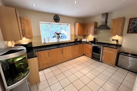 4 bedroom detached bungalow for sale, The Abbes Walk, Burghwallis