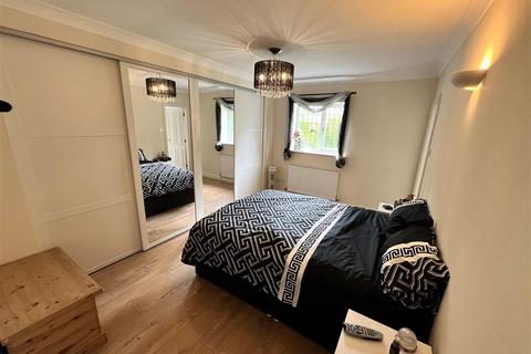 Wentworth The Abbes Walk, Burghwallis, Doncaster, DN6 9JH