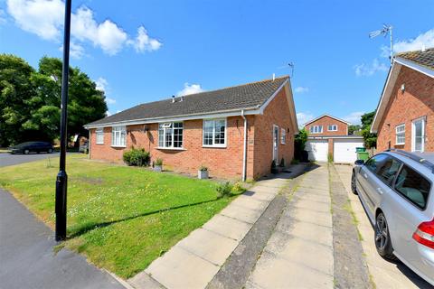 2 bedroom semi-detached bungalow to rent, Barons Crescent, Copmanthorpe, York