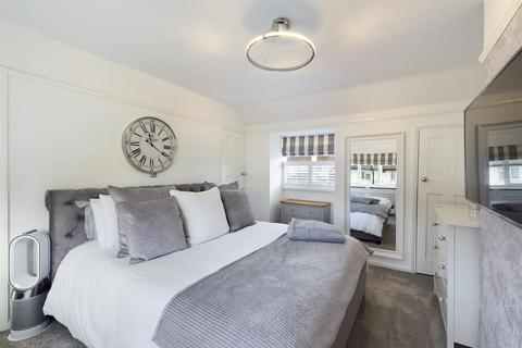 2 bedroom semi-detached house for sale, Miller Road, Croydon