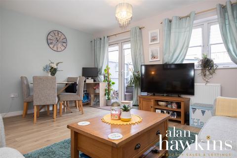 9 Cricketers Close, Royal Wootton Bassett, Swindon, SN4 8JD