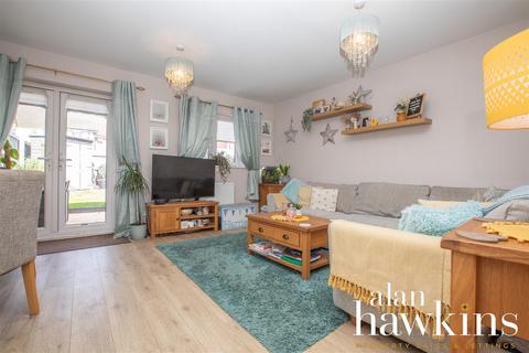 9 Cricketers Close, Royal Wootton Bassett, Swindon, SN4 8JD