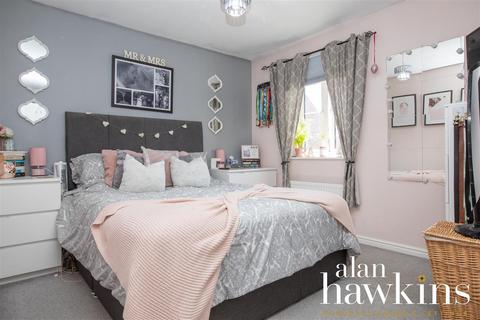 9 Cricketers Close, Royal Wootton Bassett, Swindon, SN4 8JD