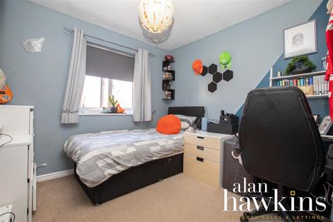 9 Cricketers Close, Royal Wootton Bassett, Swindon, SN4 8JD